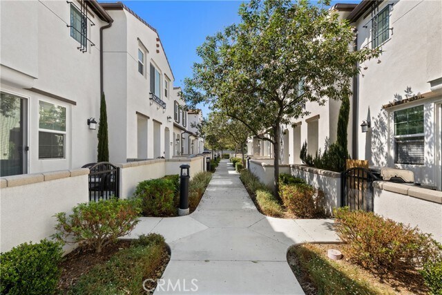Primary Photo - 30365 Town Square Dr