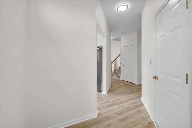 Building Photo - Charming 3BR Northampton Home – Cozy Livin...