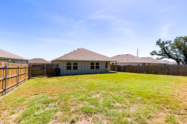 Building Photo - 9705 Kensley Rose Dr