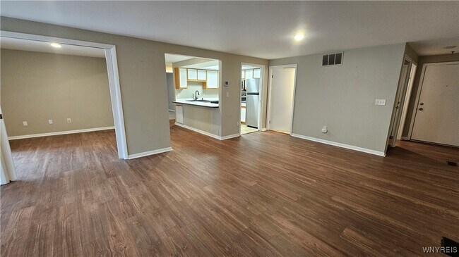 Building Photo - 306 Sundown Trail