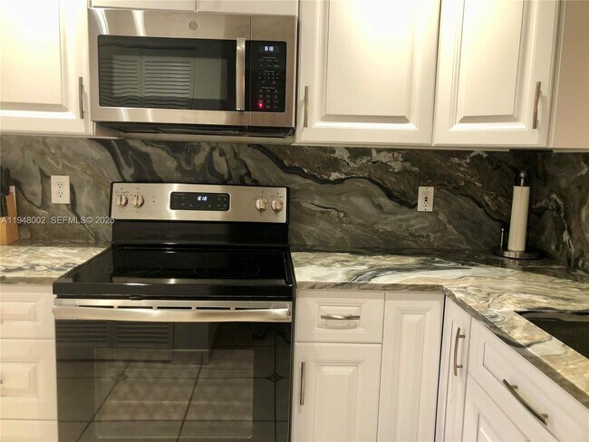 Building Photo - 1422 Amanda St