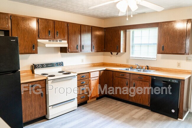 Building Photo - 1808 Lively Rd