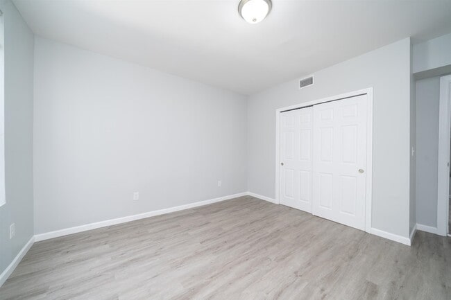 Building Photo - 408 Monastery Pl