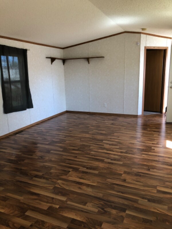 Building Photo - 1109 Hoffman Ln