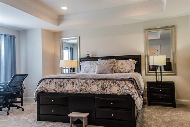 Building Photo - 608 SW 5th St