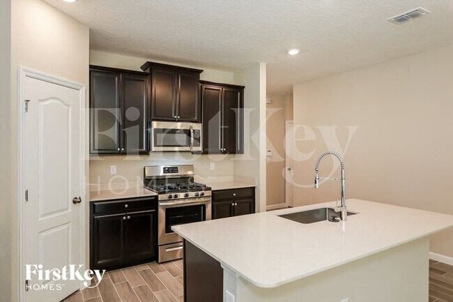 Building Photo - 219 Bloomfield Wy