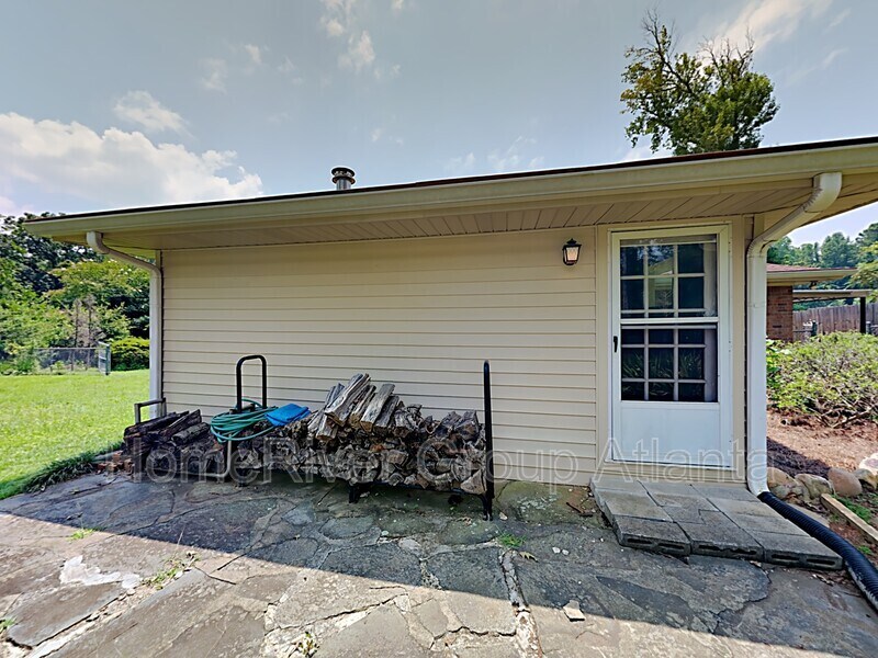 Building Photo - 3820 Tommy Dr