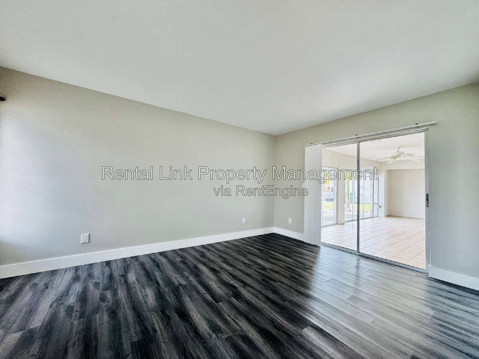 Building Photo - 4107 SE 18th Pl