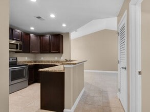 Building Photo - Beautiful One Bedroom Apartment in Fort Walton Beach!