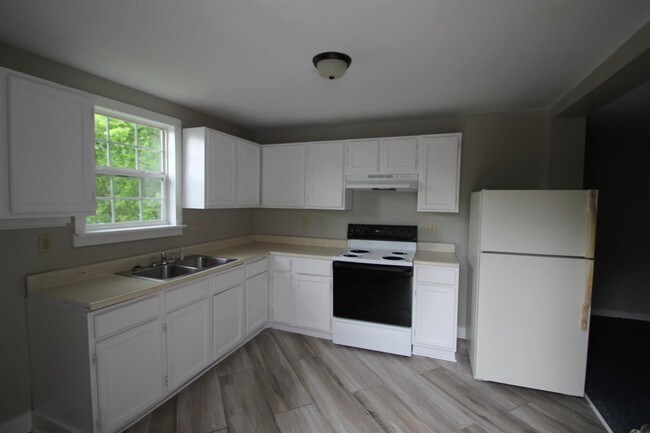 Building Photo - 215 Murray St