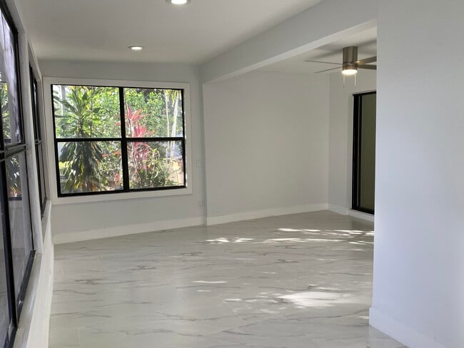 Building Photo - 267 NW 36th Ave