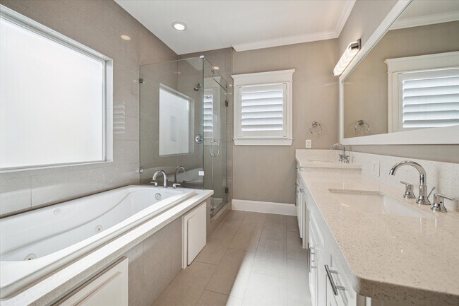 Building Photo - 2820 Princeton St