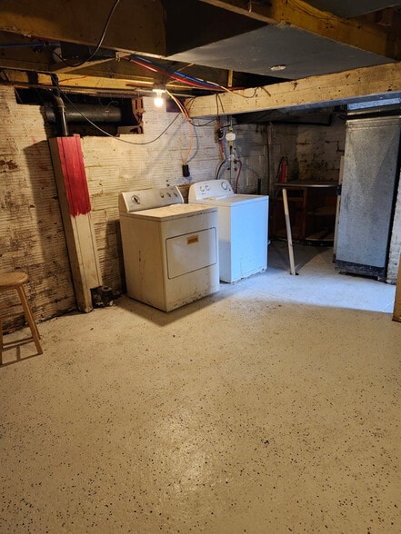 Building Photo - 784 Locust Ave