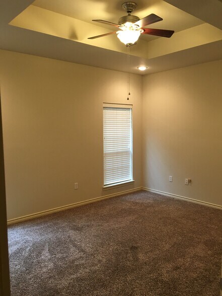 Building Photo - 6222 Ashton Ct