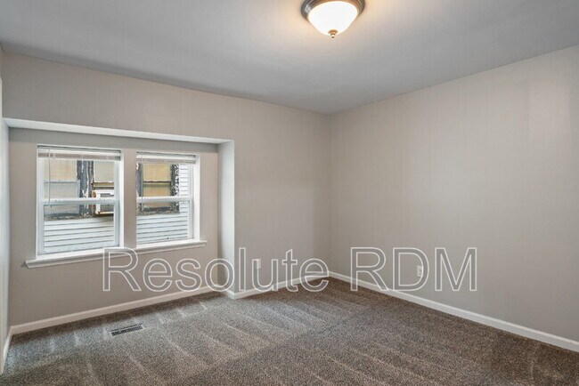 Building Photo - 801 N Dearborn St