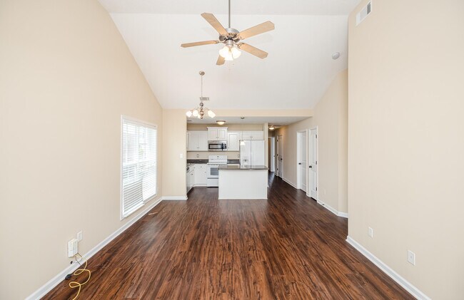 Building Photo - 131 Grove Landing Ct