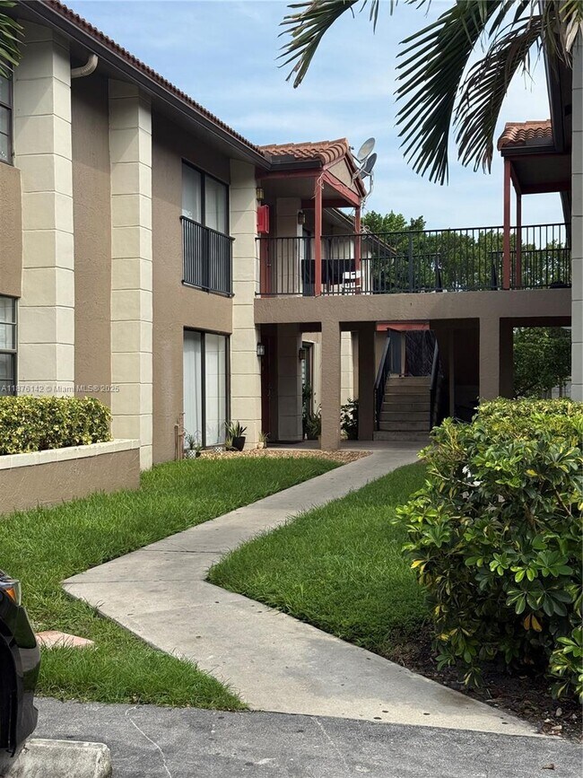 Building Photo - 3275 Coral Ridge Dr