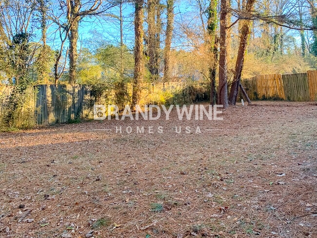 Building Photo - 2525 Hallie Mill Rd