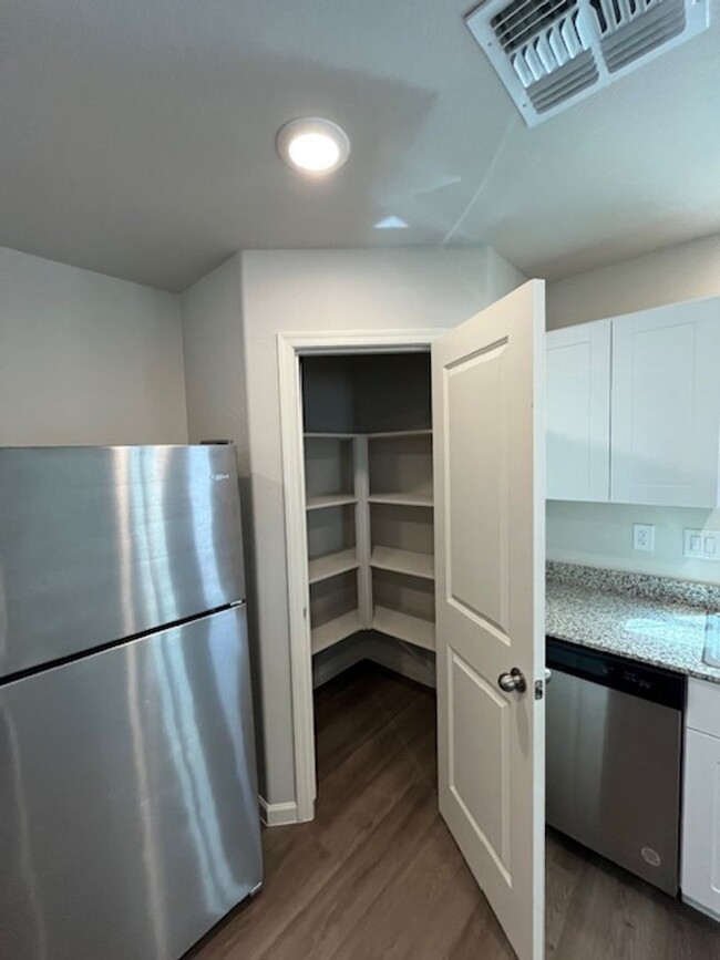 Building Photo - Newer Build 4 Bed/2 Bath In Arizona City
