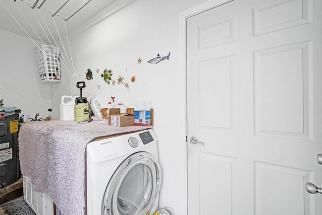 Building Photo - 2000 Jackson St