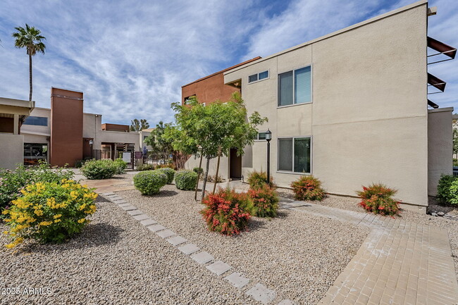 Building Photo - 3600 Hayden Rd