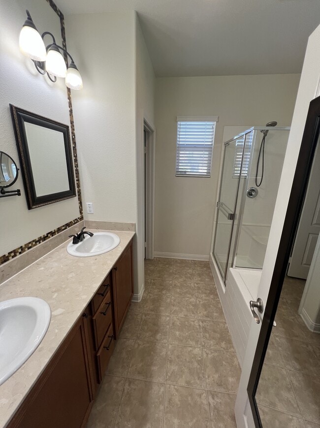 Building Photo - 42912 Beamer Ct