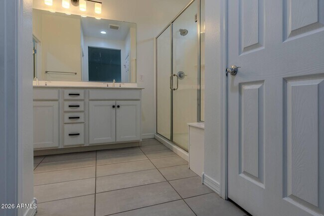 Building Photo - 4219 S 57th Dr