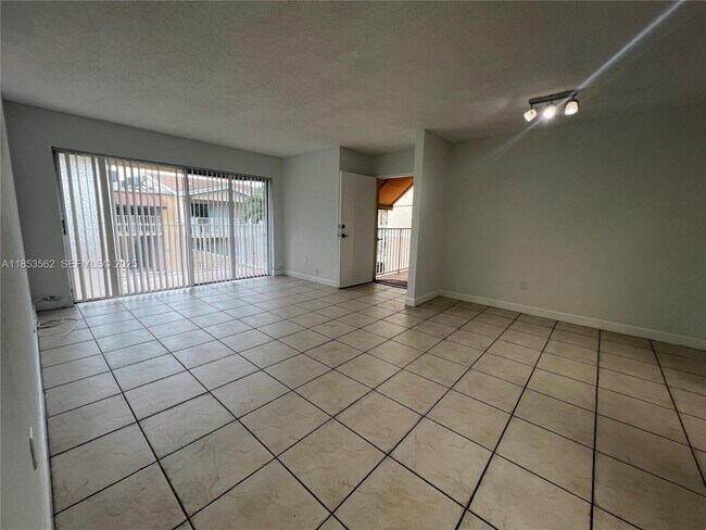 Building Photo - 4660 NW 79th Ave