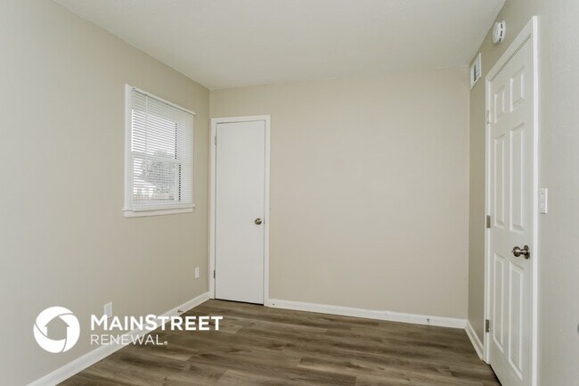 Building Photo - 14020 Darwin Blvd