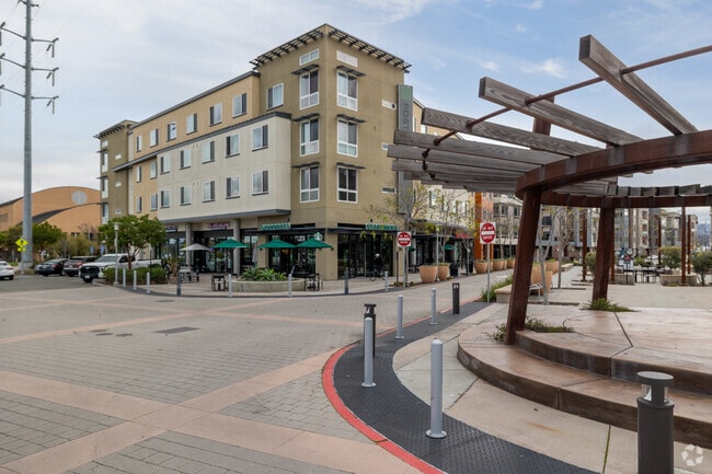 Primary Photo - Alma Point at Foster Square