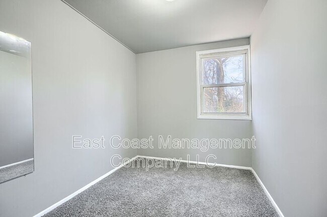 Building Photo - 3241 Bero Rd