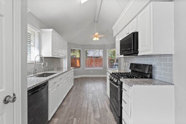 Building Photo - 11710 S Seawood Dr