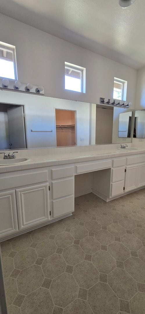 Building Photo - Chapman Heights Home