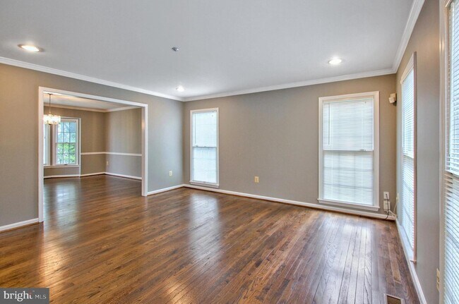 Building Photo - 18414 Garner Ln