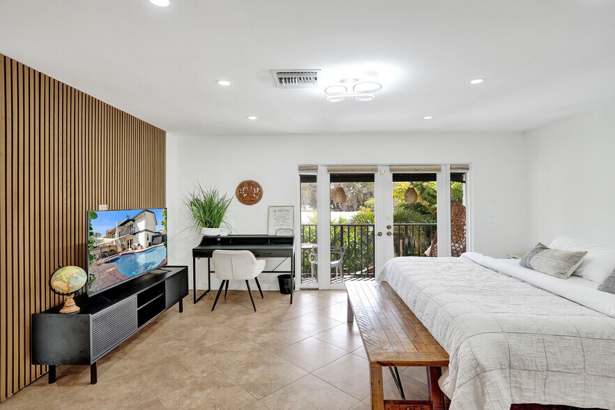 Building Photo - 1844 NE 26th Ave