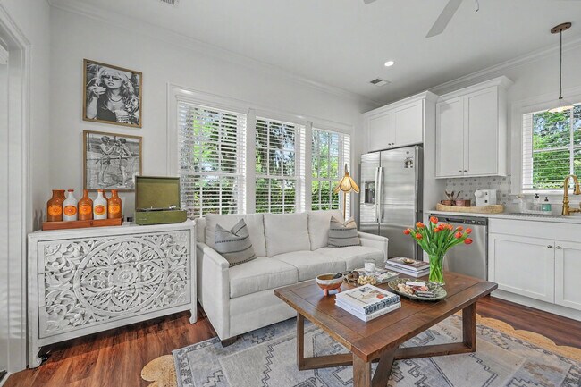 Building Photo - 172 Wando Reach Ct