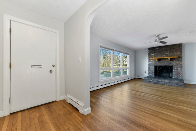 Building Photo - 55 Fox Hill Rd