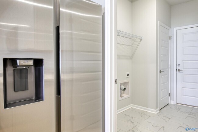 Building Photo - 6073 Gardner Maples Dr SE