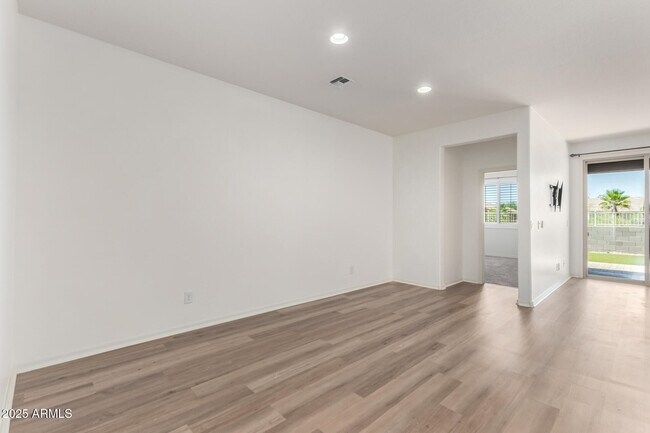 Building Photo - 17508 W Smt Dr