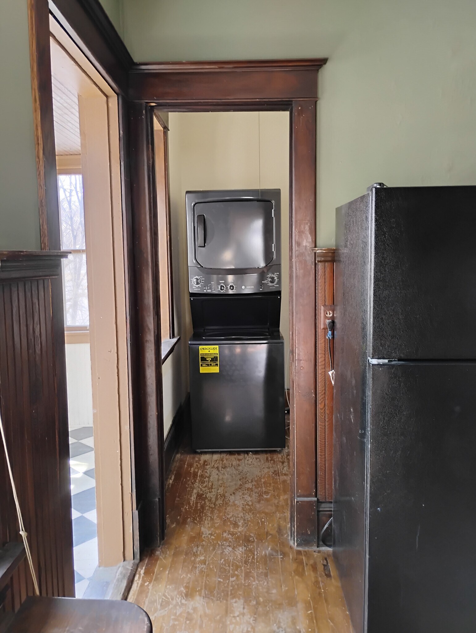 Building Photo - 1407 Girard Ave N