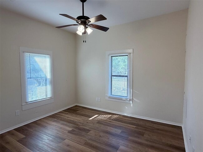 Building Photo - 1504 Watterson Rd