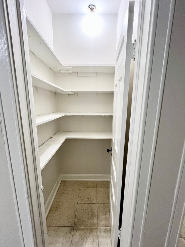 Building Photo - 2706 S St Louis Ave