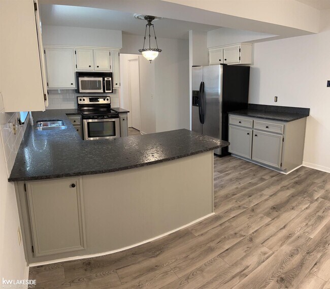 Building Photo - 52156 Antler Dr