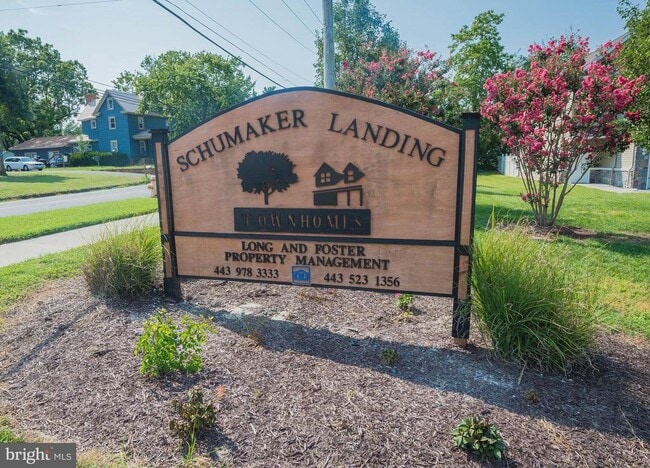 Building Photo - 420 Parkview Ct