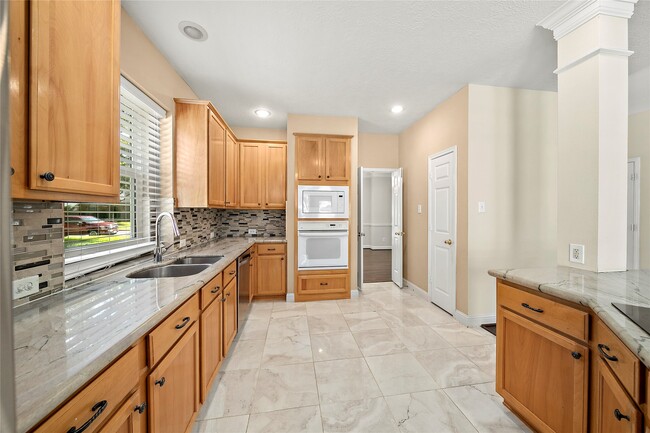 Building Photo - 22430 Water Edge Ln