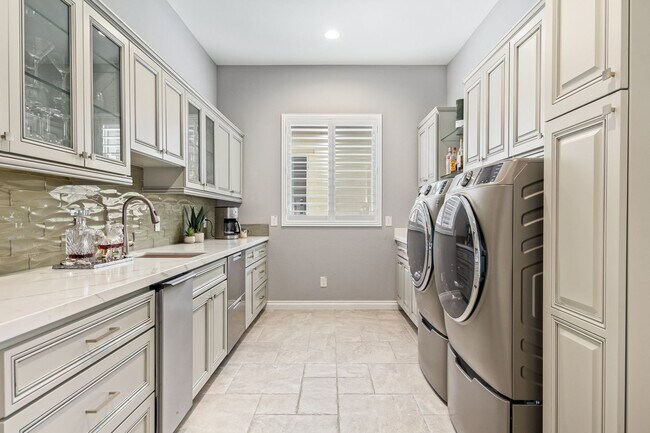 Building Photo - Luxury Lifestyle in Queen Creek AZ