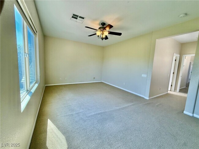 Building Photo - 10499 Howling Coyote Ave