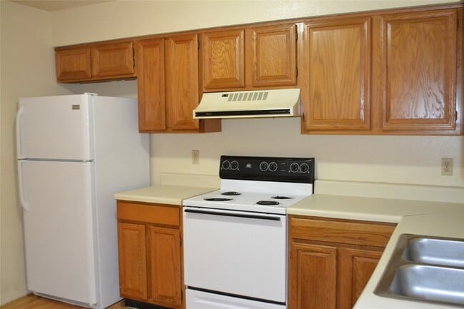 Building Photo - 3053 Olympia Dr