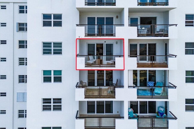 Building Photo - 1500 S Ocean Blvd