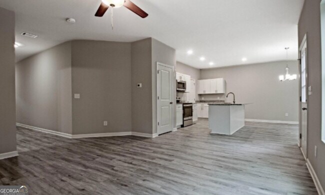 Building Photo - 87 Mineral Springs Ln